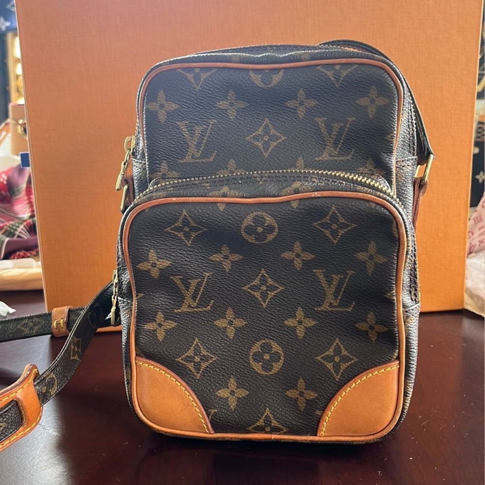 LOUIS VUITTON Amazon Monogram Crossbody Messenger Shoulder Bag & COA